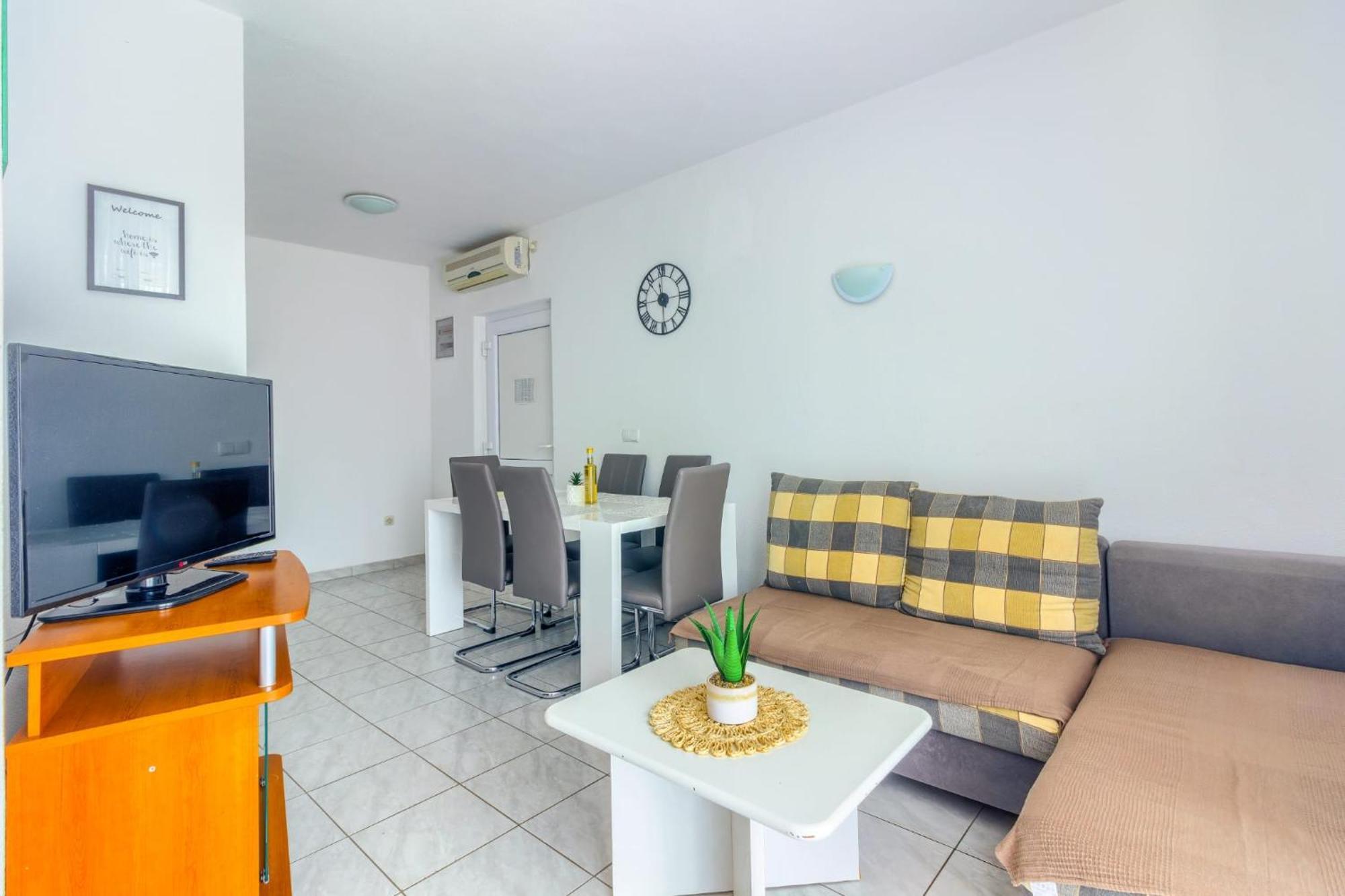Ann Apartment Marina Luaran gambar